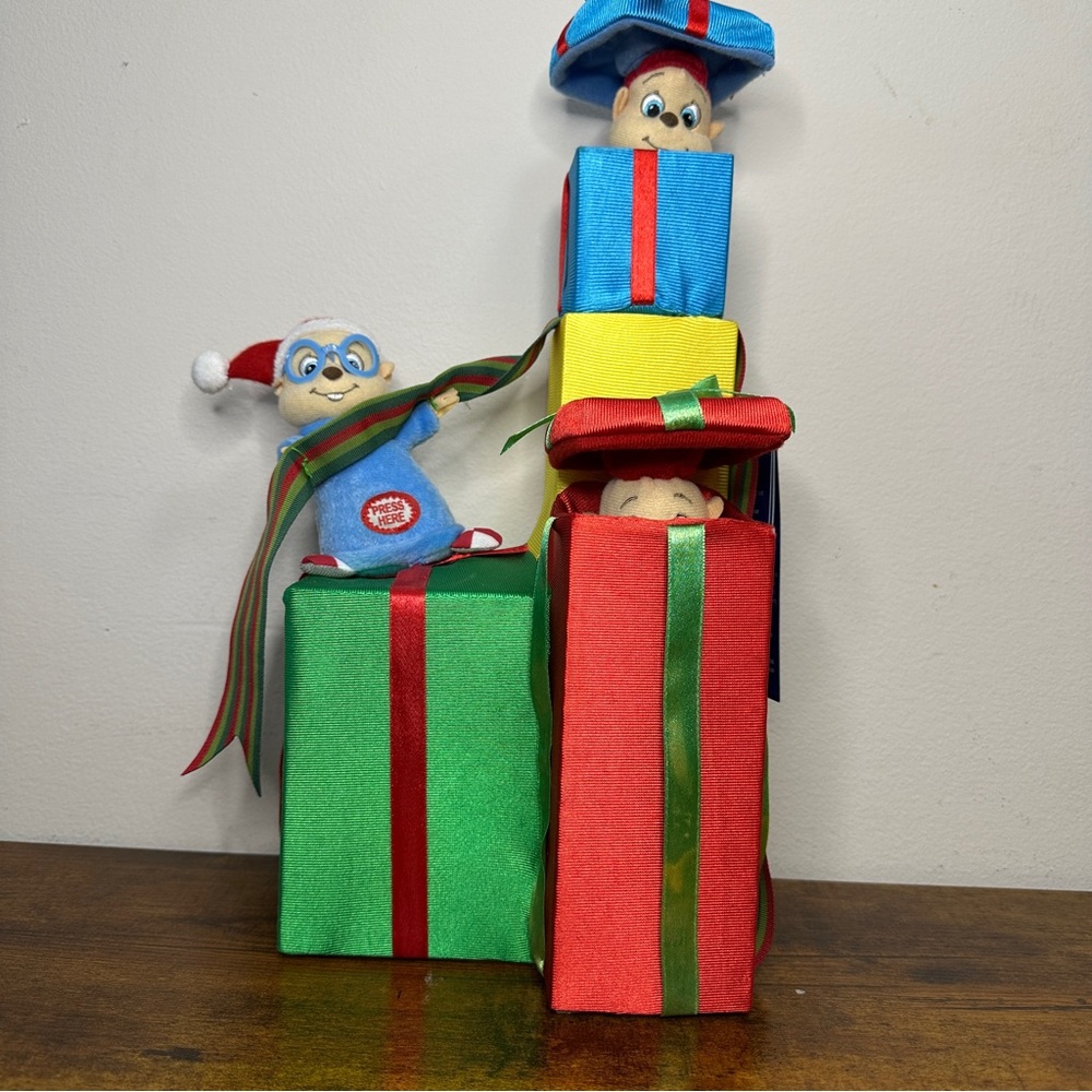 Vintage Alvin and the Chipmunks Musical Christmas Animation Gift Display Decor